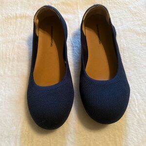 Stylish Navy Women's Flats by [Brand]